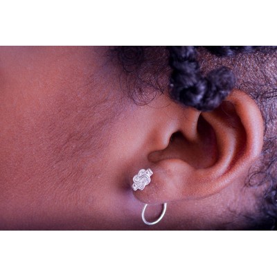 Mattenklopper oorbellen veiligheidssluiting | Juwelier uit Suriname