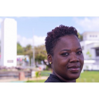 Mattenklopper oorbellen | Mattenklopper oorbel goud | Gouden Surinaamse oorbellen 2